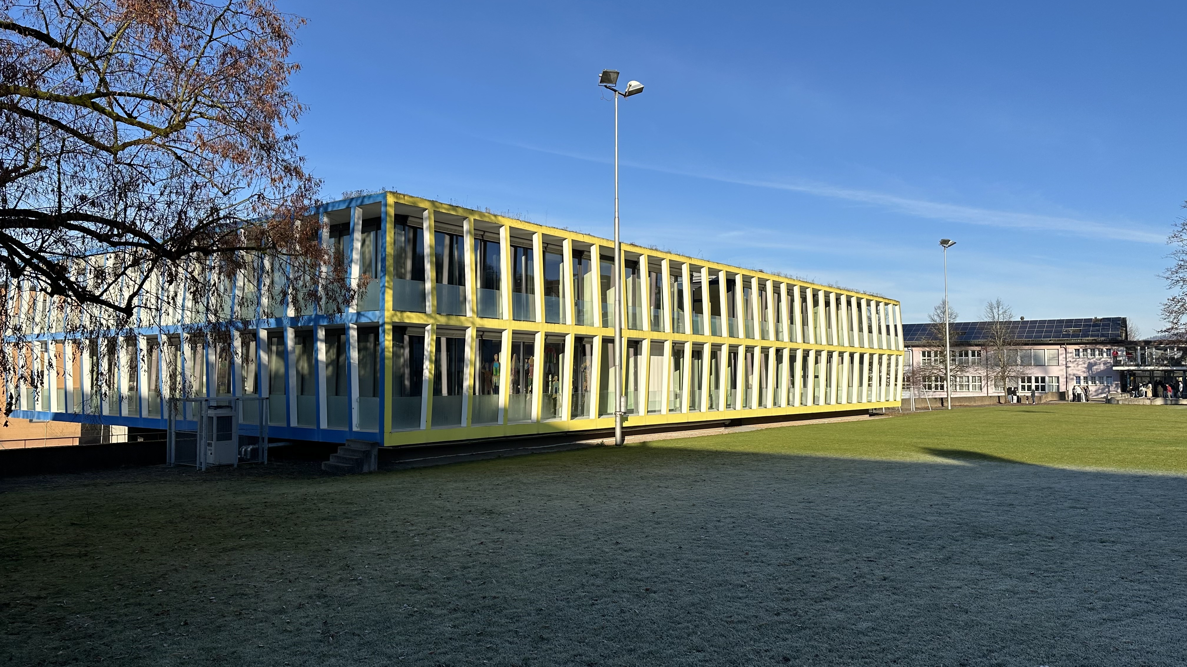 Sekundarschule Bonstetten, Aussenansicht